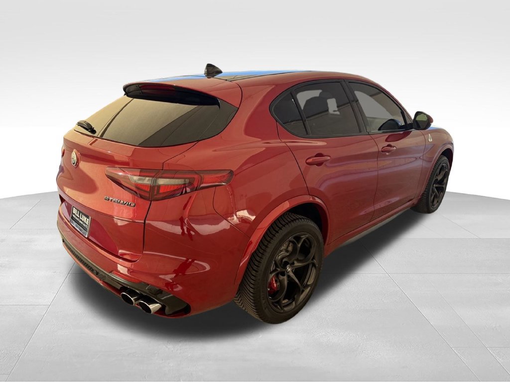 Used 2018 Alfa Romeo Stelvio Quadrifoglio w/ Driver Assist Dynamic Package AWD/4WD image 6
