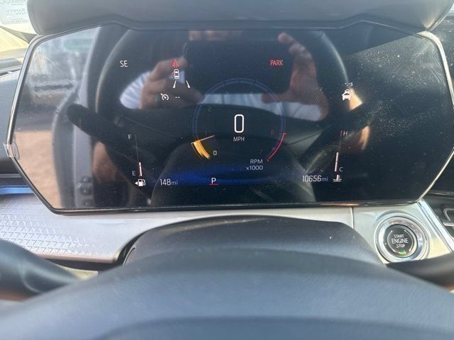 Used 2025 Chevrolet Trax LT w/ Driver Confidence Package FWD image 43
