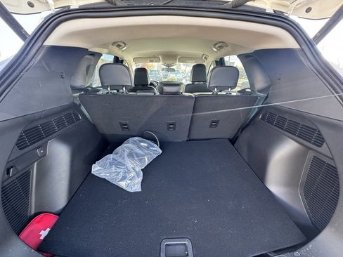 Used 2024 Ford Escape SE image 34