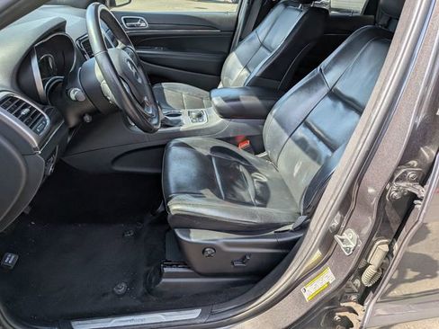 Used 2019 Jeep Grand Cherokee Limited w/ Luxury Group II image 12