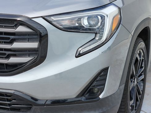 Used 2020 GMC Terrain SLT w/ Preferred Package FWD image 11