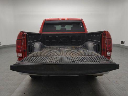 Used 2021 RAM 1500 Classic SLT image 29