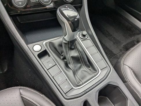 Used 2023 Volkswagen Jetta SE image 24