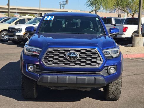 Used 2022 Toyota Tacoma TRD Off-Road image 2