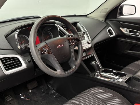 Used 2017 GMC Terrain SLE FWD image 8