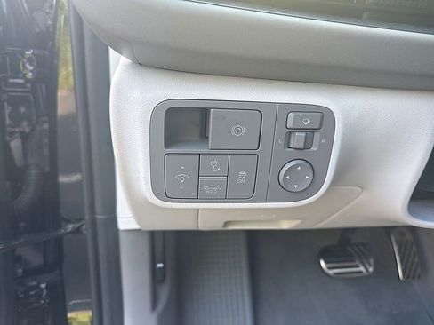 Used 2025 Hyundai Ioniq 6 Limited RWD image 12