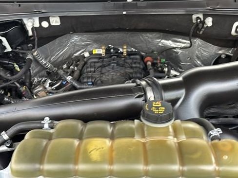 Used 2020 Ford Expedition Limited w/ Equipment Group 303A AWD/4WD image 31