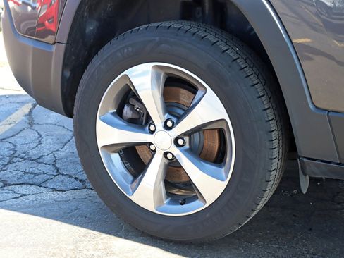 Used 2019 Jeep Cherokee Limited image 7