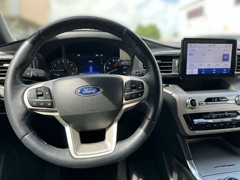 Used 2023 Ford Explorer XLT w/ Equipment Group 202A image 10