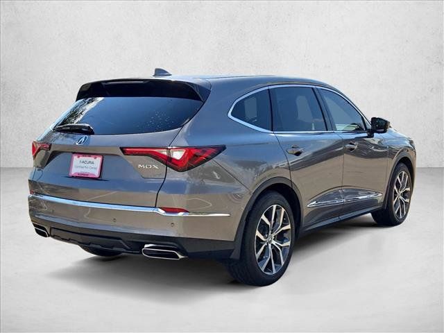 Used 2024 Acura MDX w/ Technology Package FWD image 5