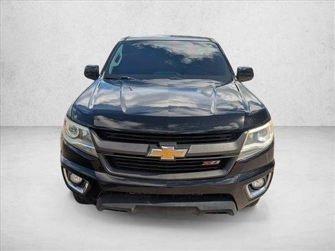 Used 2019 Chevrolet Colorado Z71 AWD/4WD image 2