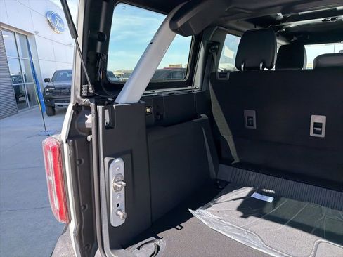 New 2026 Ford Bronco Outer Banks w/ Sasquatch Package AWD/4WD image 26