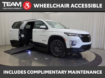 Used 2023 Chevrolet Traverse RS