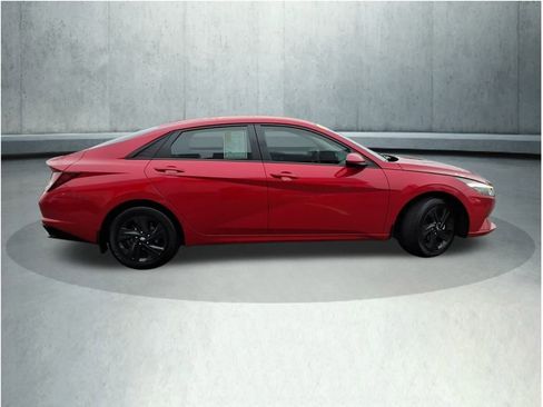 Used 2021 Hyundai Elantra SEL w/ Convenience Package image 24