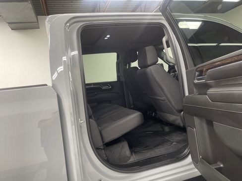 Used 2024 GMC Sierra 2500 SLE w/ SLE Value Package; image 19