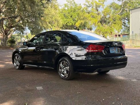 Used 2015 Volkswagen Passat 1.8T S FWD image 5