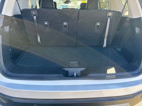 Used 2025 Honda Pilot EX-L image 15