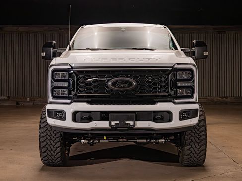 Used 2025 Ford F250 Lariat w/ Lariat Ultimate Package AWD/4WD image 2