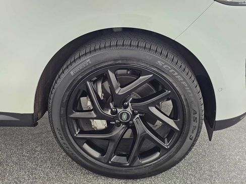 Used 2023 Land Rover Range Rover Sport SE AWD/4WD image 9