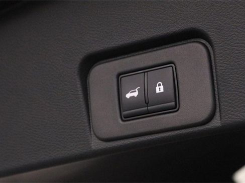 Certified 2024 Nissan Rogue SV image 8