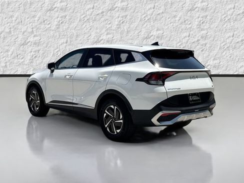 Used 2023 Kia Sportage LX FWD image 5