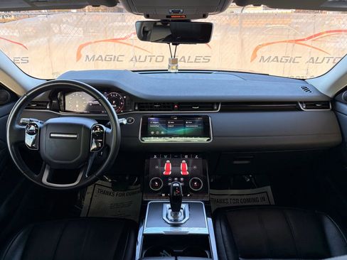 Used 2020 Land Rover Range Rover Evoque SE image 22