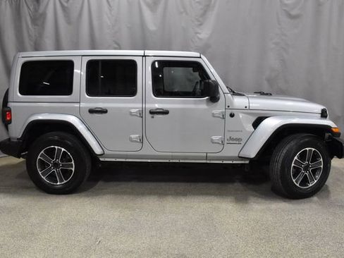 Used 2023 Jeep Wrangler Sahara image 2