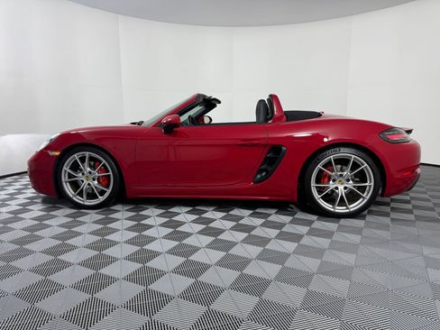 Used 2018 Porsche 718 Boxster S image 2
