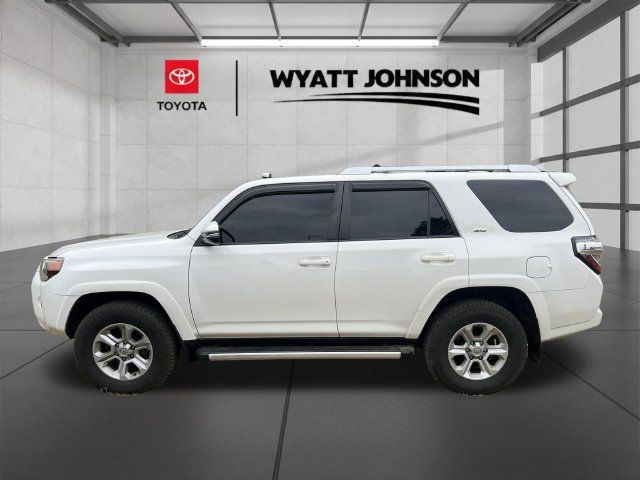 Used 2018 Toyota 4Runner SR5 Premium AWD/4WD image 2