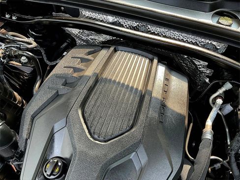 Certified 2025 Porsche Macan image 34