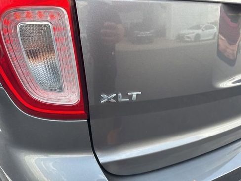 Used 2011 Ford Explorer XLT w/ 202A Rapid Spec Order Code AWD/4WD image 17