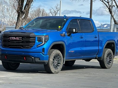 Used 2023 GMC Sierra 1500 AT4X image 8