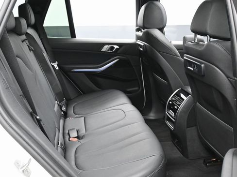 Used 2021 BMW X5 xDrive40i w/ Convenience Package image 33