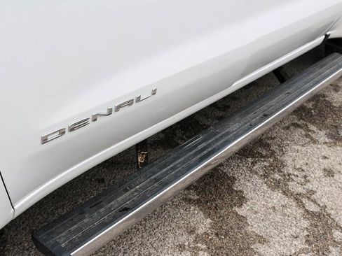 Used 2023 GMC Sierra 1500 Denali Ultimate image 9