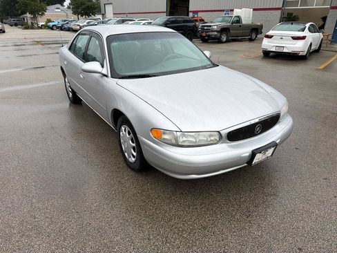 Used 2005 Buick Century Custom FWD image 2