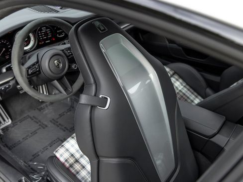 Certified 2025 Porsche 911 Turbo AWD/4WD image 48