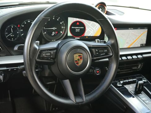 Used 2021 Porsche 911 Carrera RWD image 12
