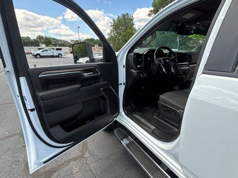 Used 2024 Chevrolet Silverado 2500 LT w/ Convenience Package AWD/4WD image 19