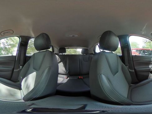 Used 2025 Buick Encore GX Preferred FWD image 41