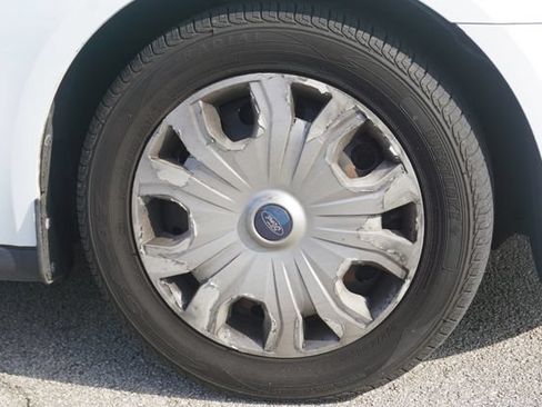 Used 2019 Ford Transit Connect XLT FWD image 16