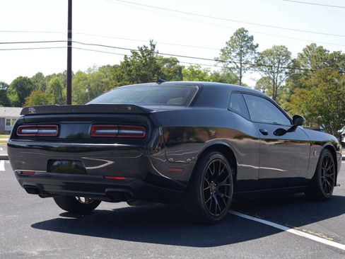 Used 2019 Dodge Challenger R/T Scat Pack RWD image 5