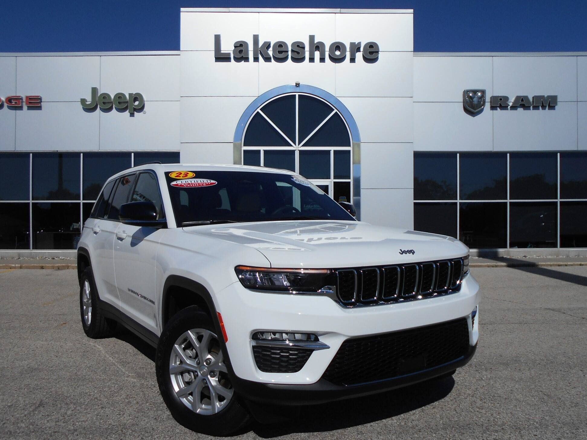 Used 2023 Jeep Grand Cherokee Limited AWD/4WD image 2