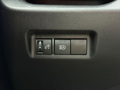 Used 2025 Toyota RAV4 XLE FWD image 22