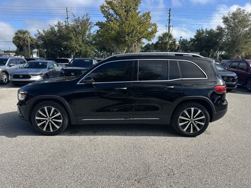 Used 2022 Mercedes-Benz GLB 250 4MATIC image 3
