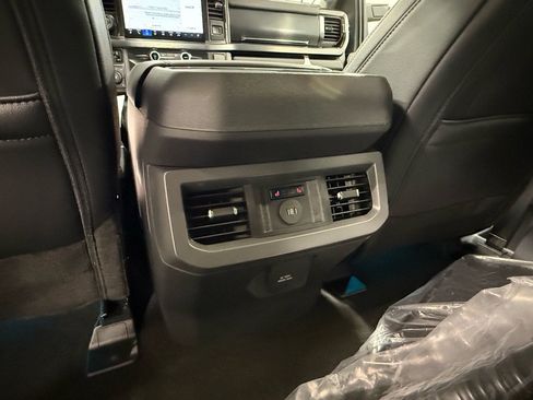 New 2026 Ford F350 Lariat w/ Black Appearance Package image 13