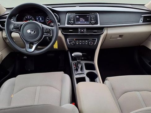 Used 2016 Kia Optima LX image 11