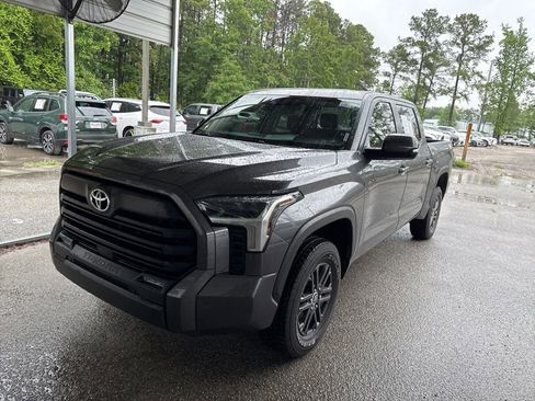 Used 2024 Toyota Tundra SR5 w/ SR5 Convenience Package AWD/4WD image 1