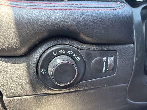 Used 2023 Dodge Durango GT image 21