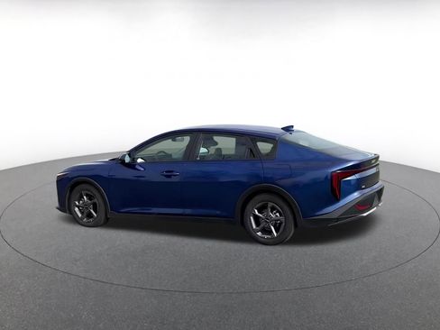 Used 2025 Kia K4 LXS image 10