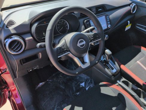 New 2025 Nissan Versa SR w/ Trunk Package image 2